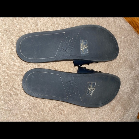 Vince Camuto sandals - Picture 3 of 3